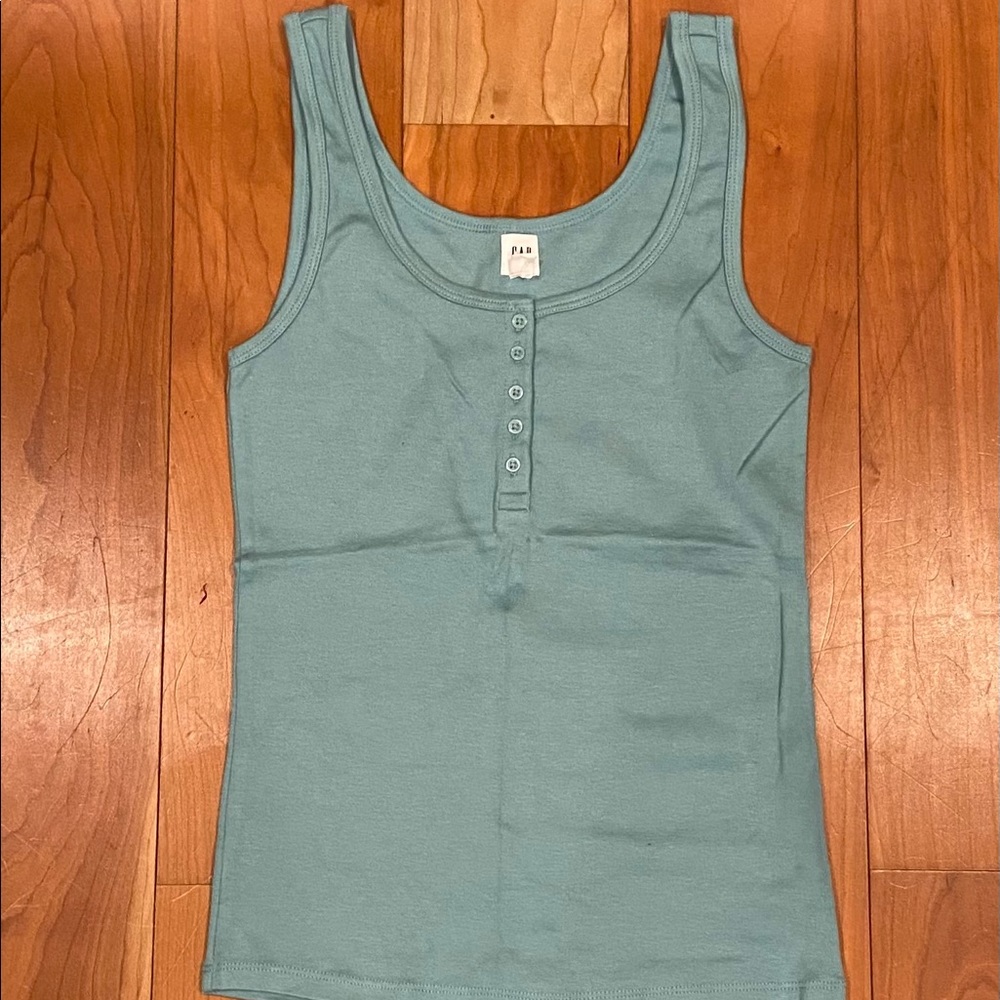 Green GAP Tank w/ Buttons